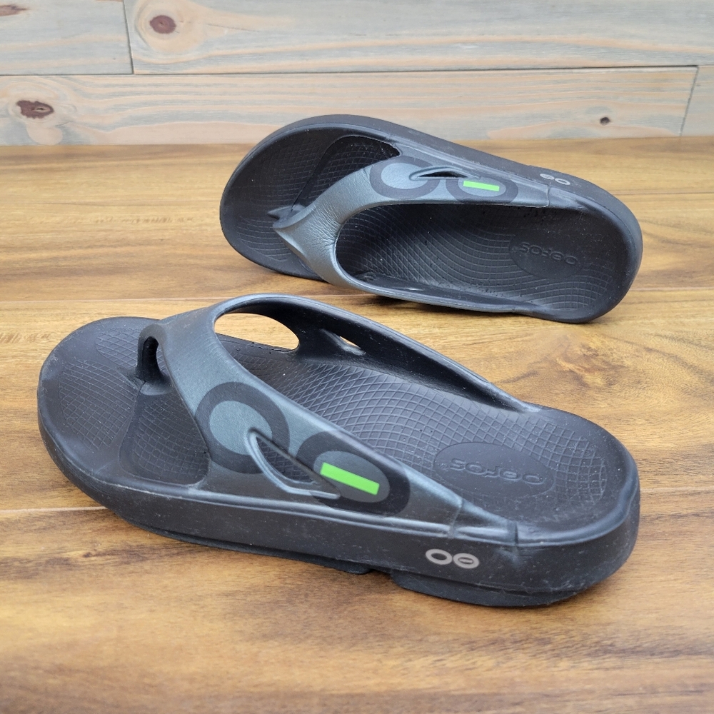 OOFOS OOriginal Sport Sandals Recovery Thongs Men's 7/Women's 9 EU 40